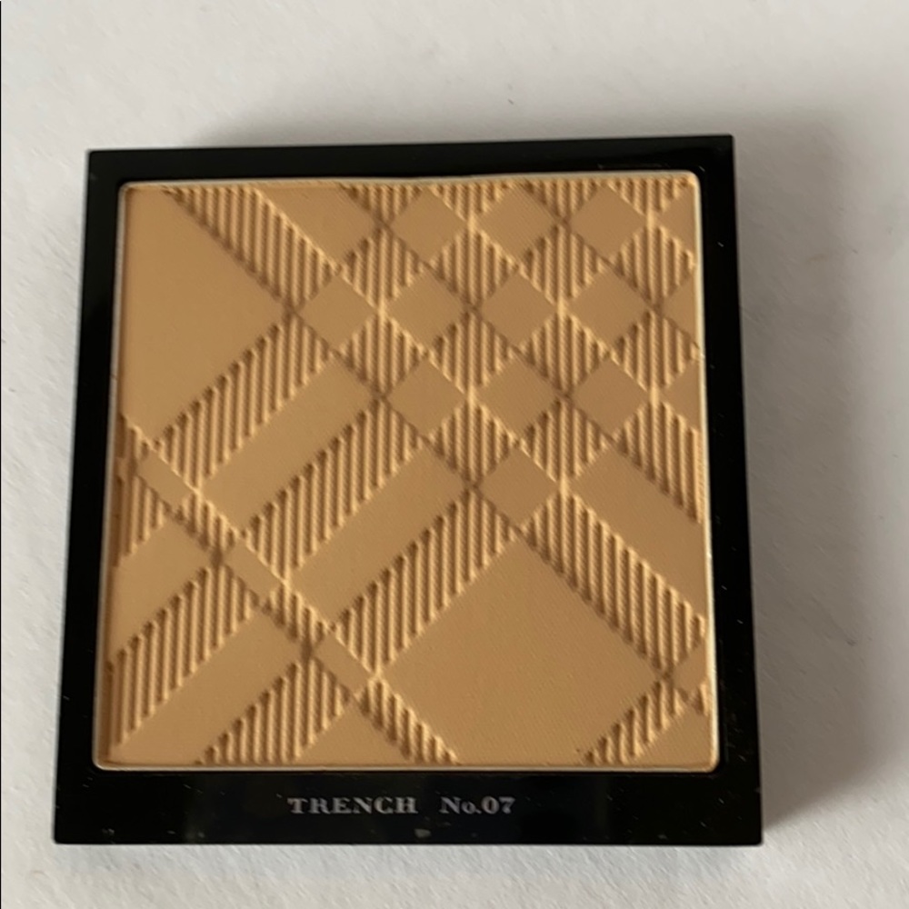 Burberry sheer foundation trench #7